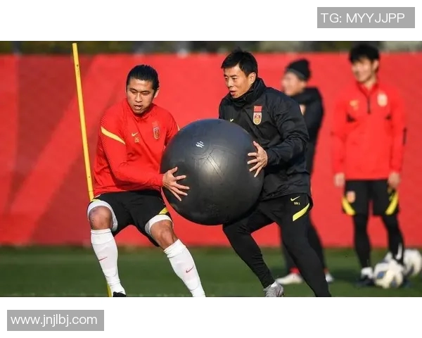 南京飞盘队战术之争引发热议球迷与教练观点大相径庭