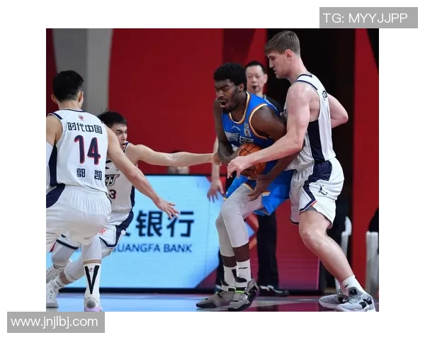 广州极限运动队的防守与反击策略分析及其成效评估