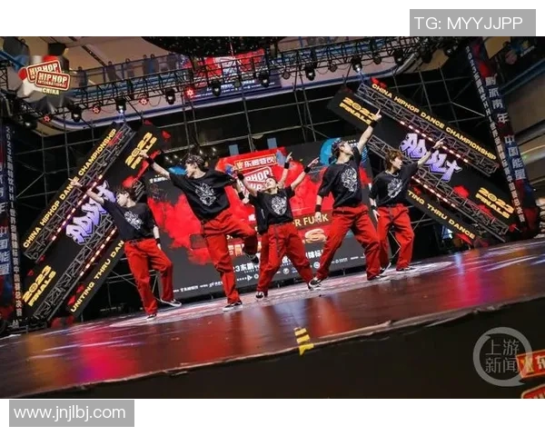 武汉街舞队在世界攀岩锦标赛中以98分稳居积分榜首位